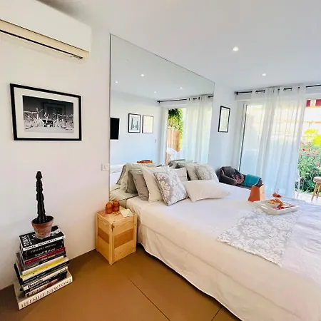 Private With Balcony * Saint-Tropez