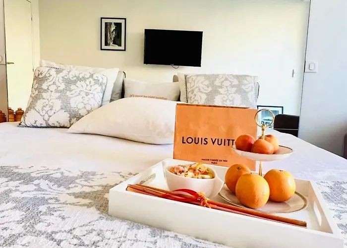 Private With Balcony Saint-Tropez