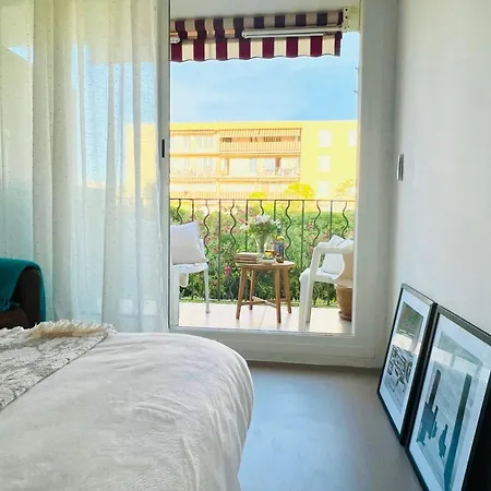 Private With Balcony Homestay Saint-Tropez