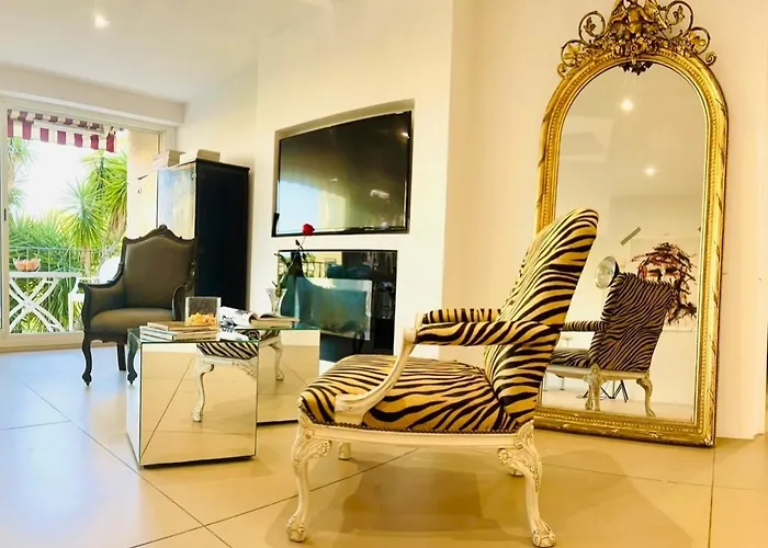 Homestay Private With Balcony