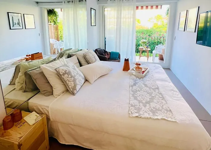 Homestay Private With Balcony